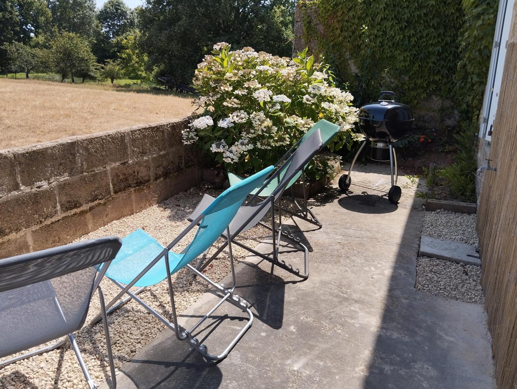 Maison Au Calme Avec Vue Etang Clesse  المظهر الخارجي الصورة